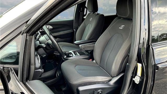 2020 Chrysler Pacifica Touring