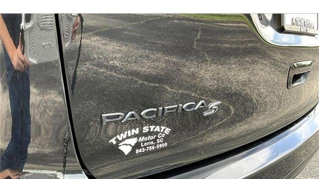 2020 Chrysler Pacifica Touring