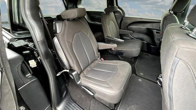 2020 Chrysler Pacifica Touring