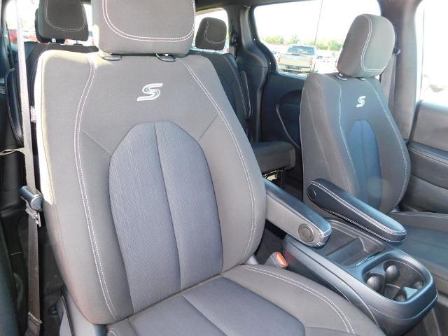 2021 Chrysler Pacifica - $18,590