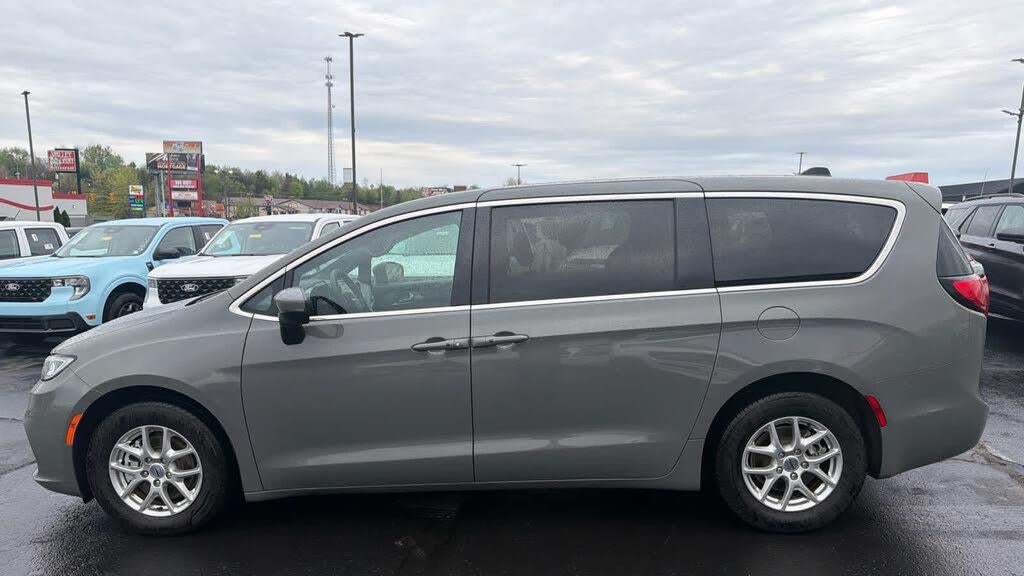 Preowned 2023 Chrysler Pacifica Touring for Sale