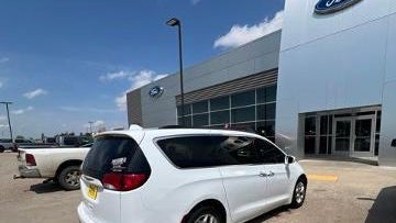 2018 Chrysler Pacifica Touring Plus