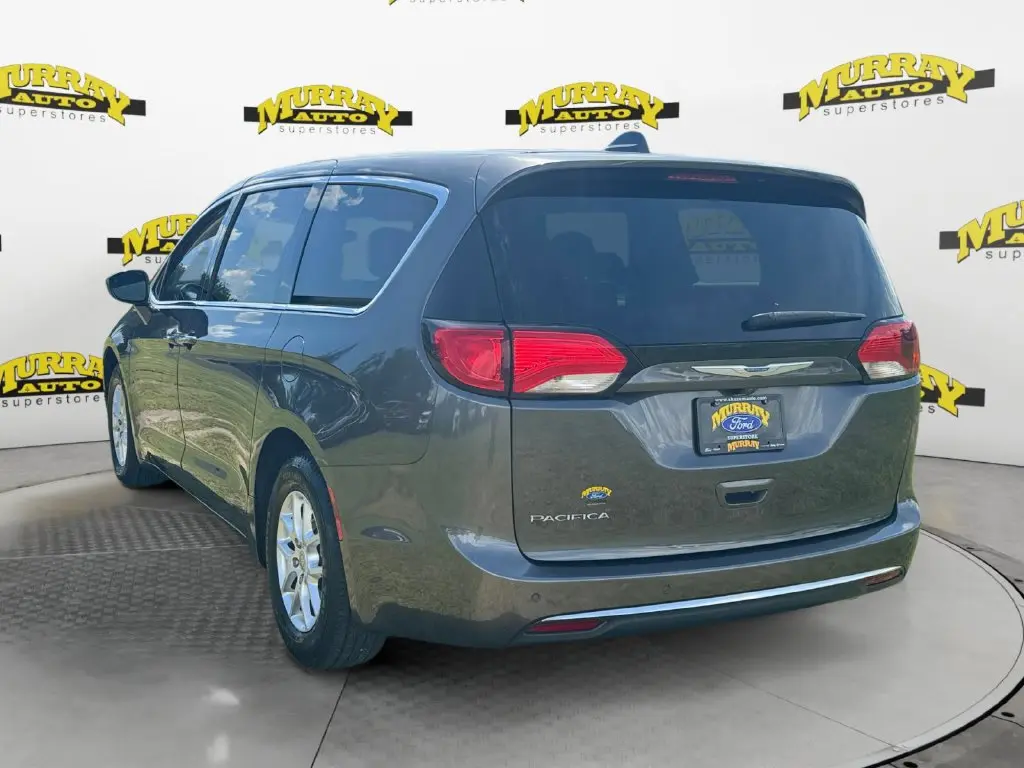 2020 Chrysler Pacifica - $12,867