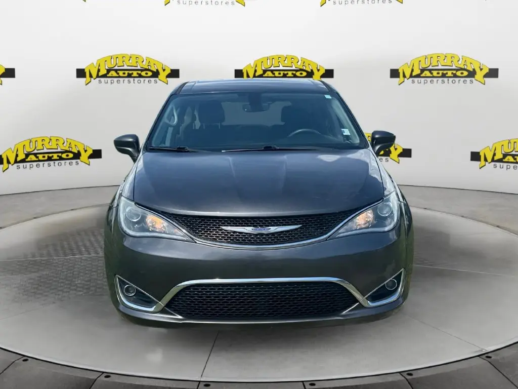 2020 Chrysler Pacifica - $12,867