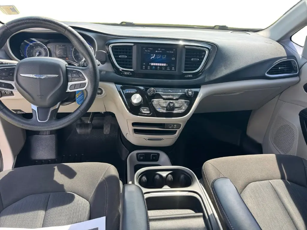 2020 Chrysler Pacifica - $12,867