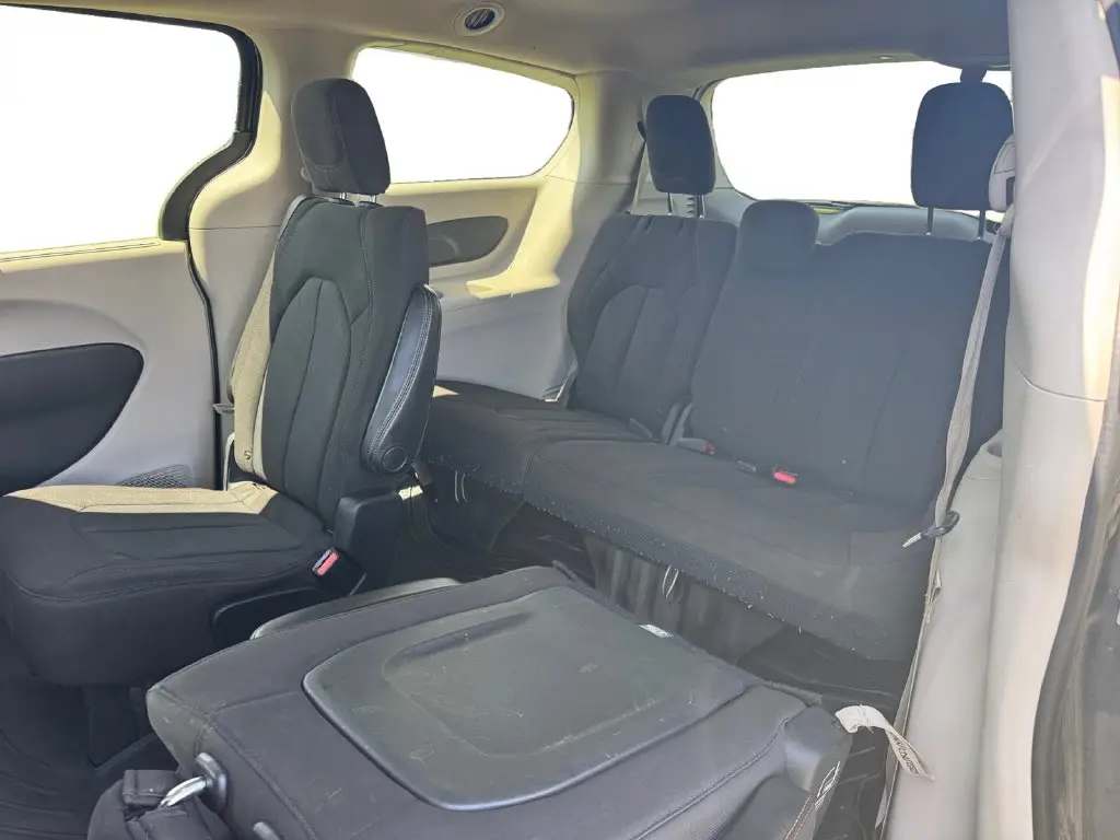 2020 Chrysler Pacifica - $12,867