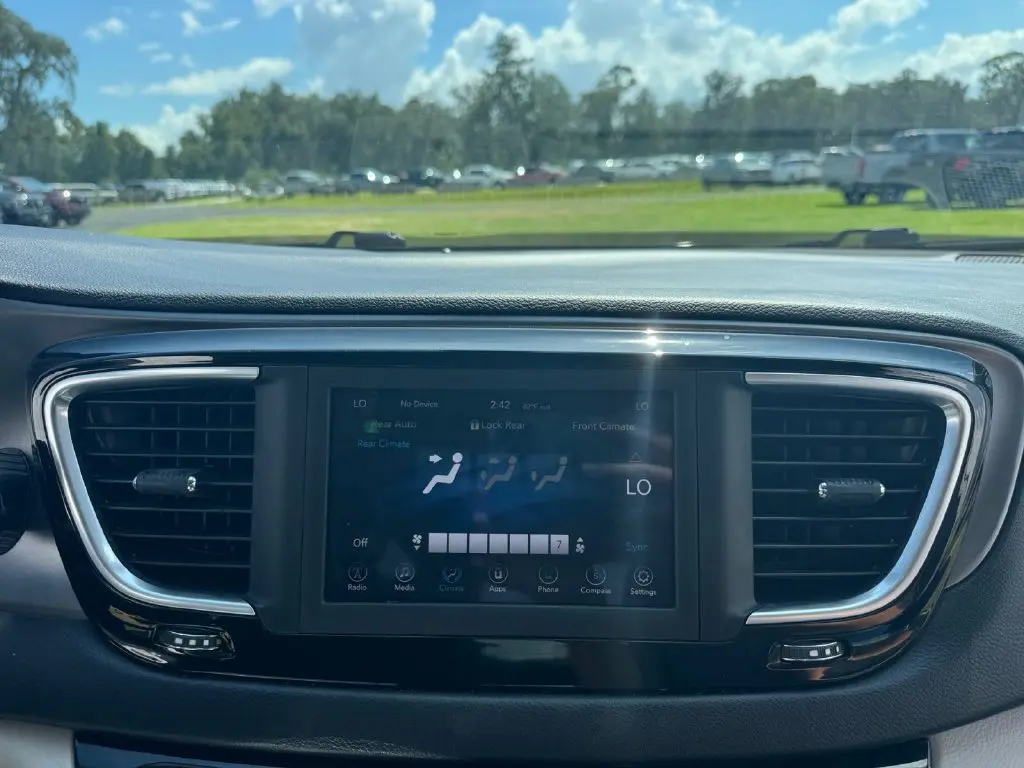 2020 Chrysler Pacifica - $12,867