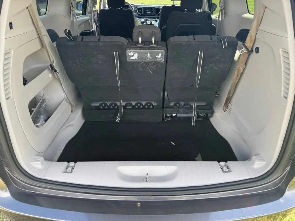 2020 Chrysler Pacifica - $12,867