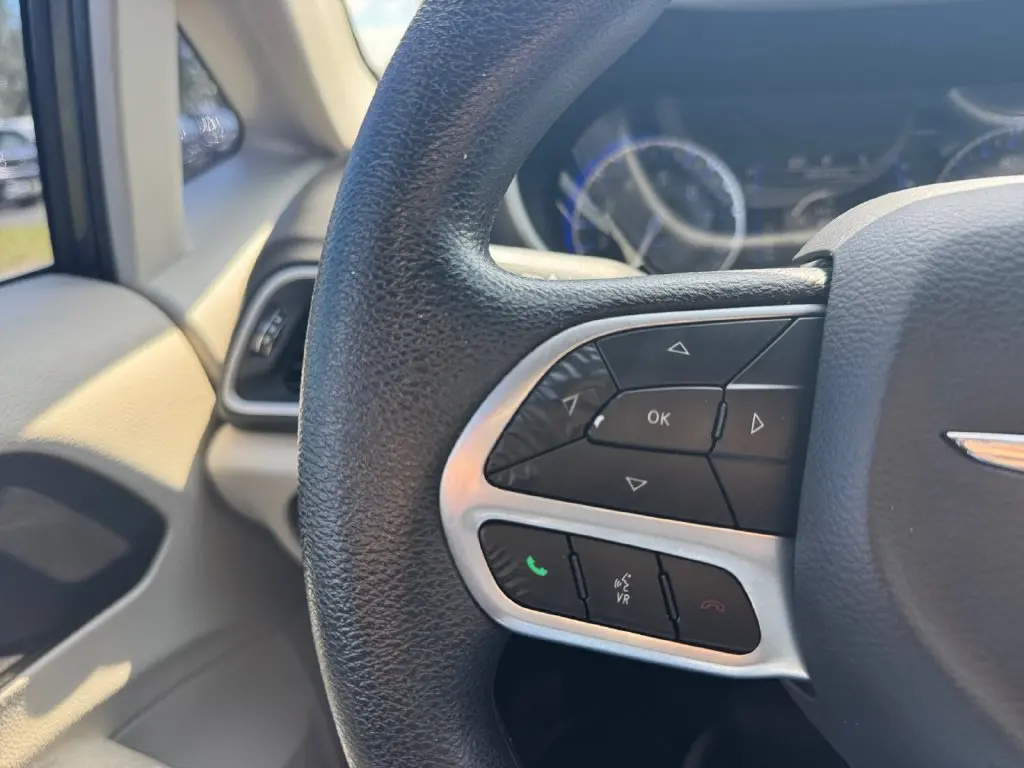 2020 Chrysler Pacifica - $12,867