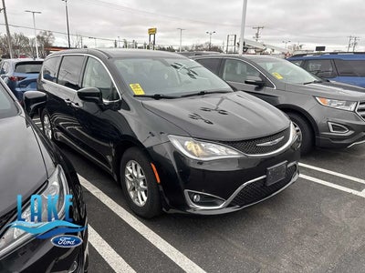 2020 Chrysler Pacifica Touring 4DR Mini-Van