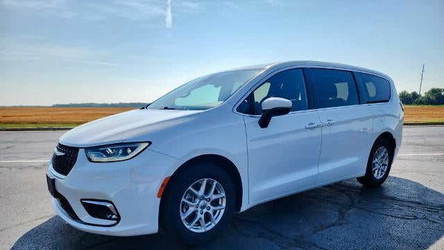 Preowned 2023 Chrysler Pacifica Touring for Sale