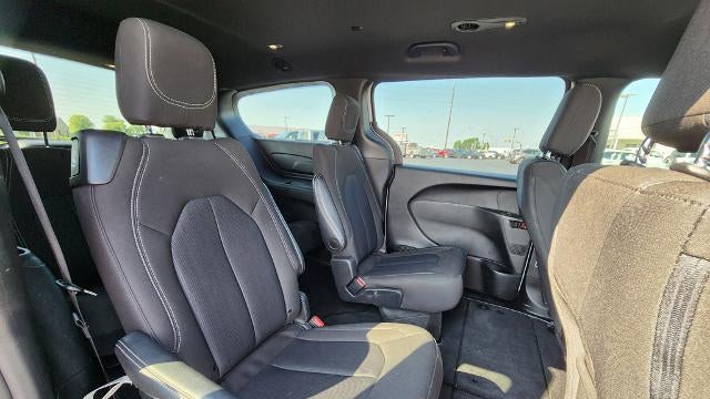2023 Chrysler Pacifica Touring