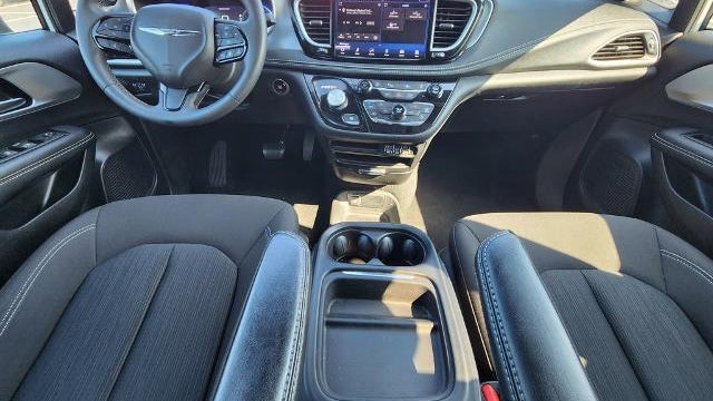 2023 Chrysler Pacifica Touring