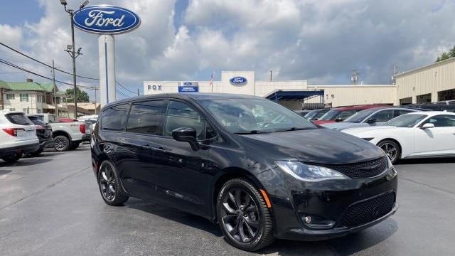 2020 Chrysler Pacifica Touring