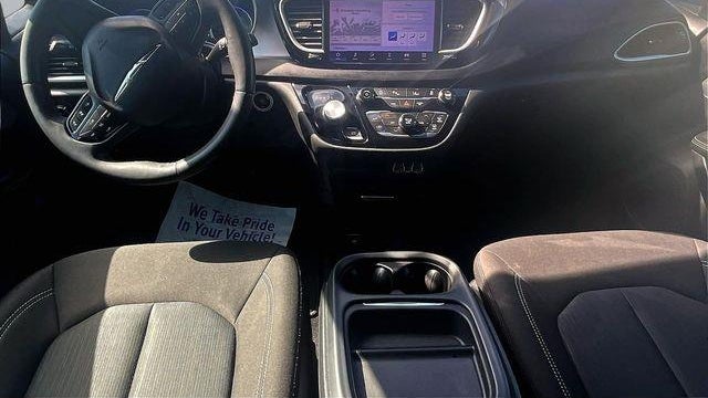 2023 Chrysler Pacifica Touring