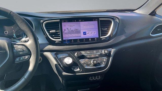 2023 Chrysler Pacifica Touring