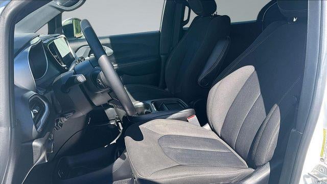 2023 Chrysler Pacifica Touring