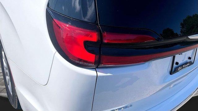 2023 Chrysler Pacifica Touring