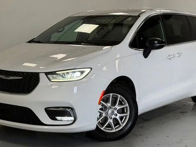 2024 Chrysler Pacifica Touring 4DR Mini-Van