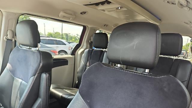 2012 Chrysler Town and Country Limited