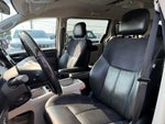 2012 Town and Country Thumbnail 15