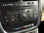 2012 Town and Country Thumbnail 29