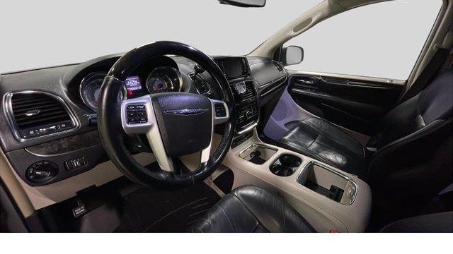 2015 Chrysler Town and Country Limited Platinum