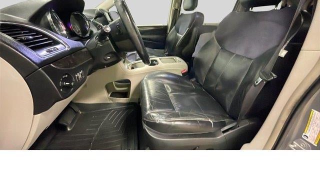 2015 Chrysler Town and Country Limited Platinum