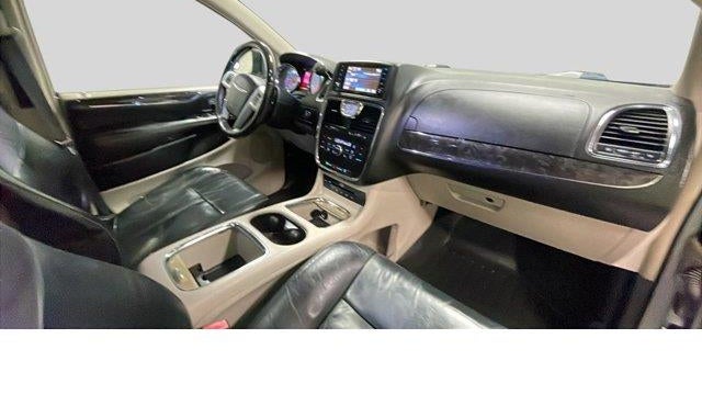 2015 Chrysler Town and Country Limited Platinum