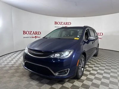 Photo of a 2017 Chrysler Pacifica Limited 4DR Mini-Van for sale