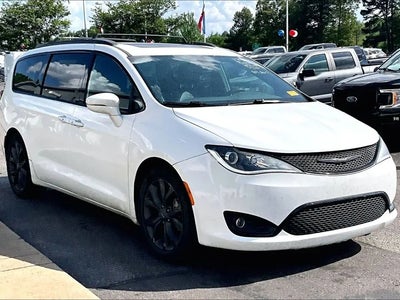2019 Chrysler Pacifica Limited 4DR Mini-Van