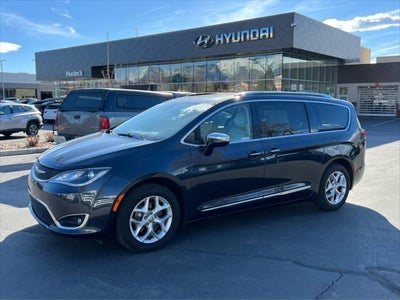 Photo of a 2020 Chrysler Pacifica Limited 4DR Mini-Van for sale