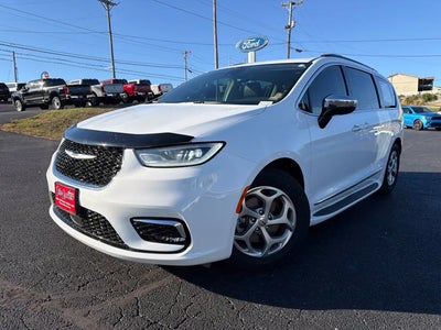 2023 Chrysler Pacifica Limited 4DR Mini-Van