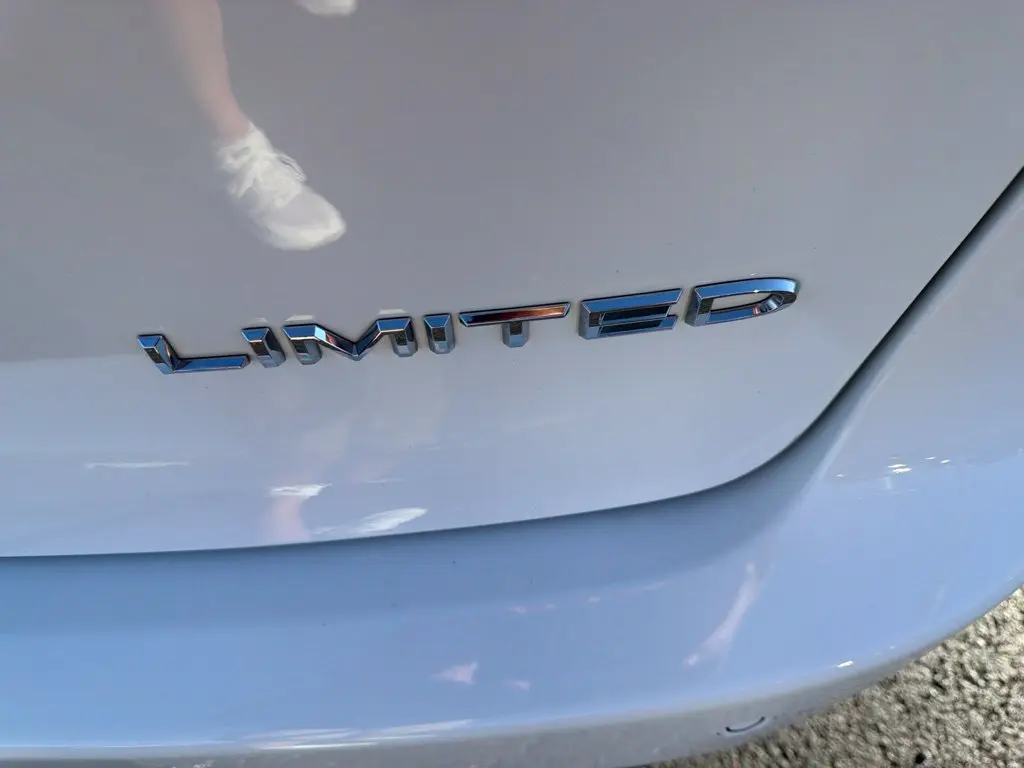 2023 Chrysler Pacifica - $21,987