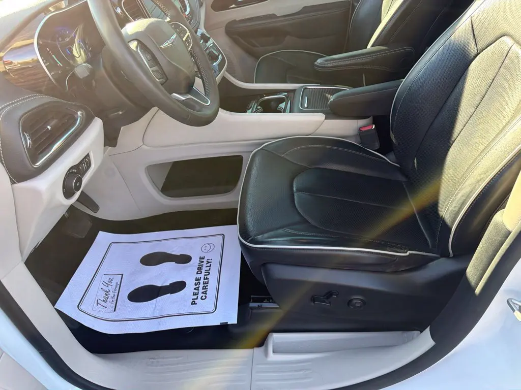 2023 Chrysler Pacifica - $21,987