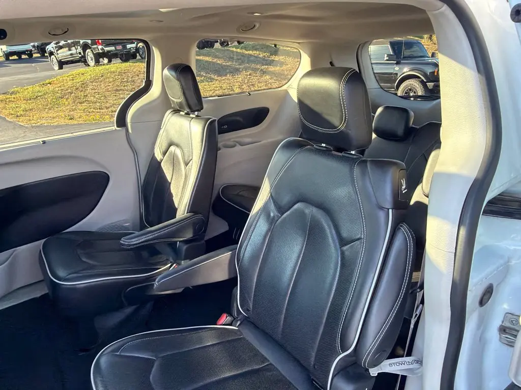 2023 Chrysler Pacifica - $21,987