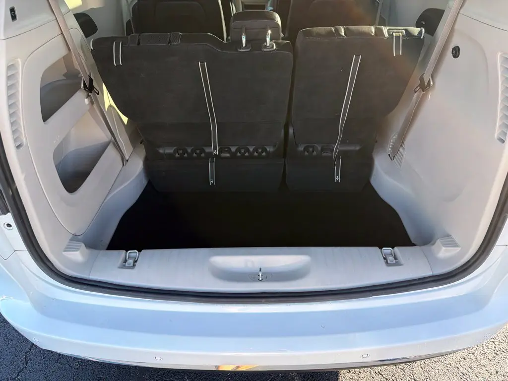 2023 Chrysler Pacifica - $21,987