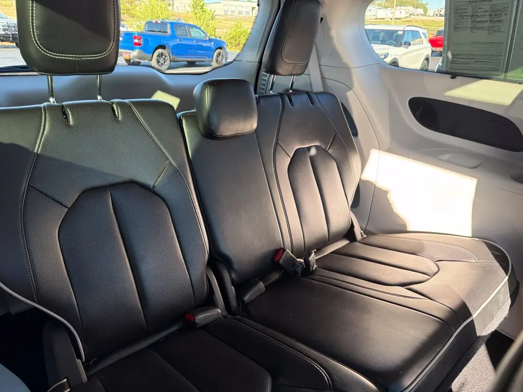 2023 Chrysler Pacifica - $21,987