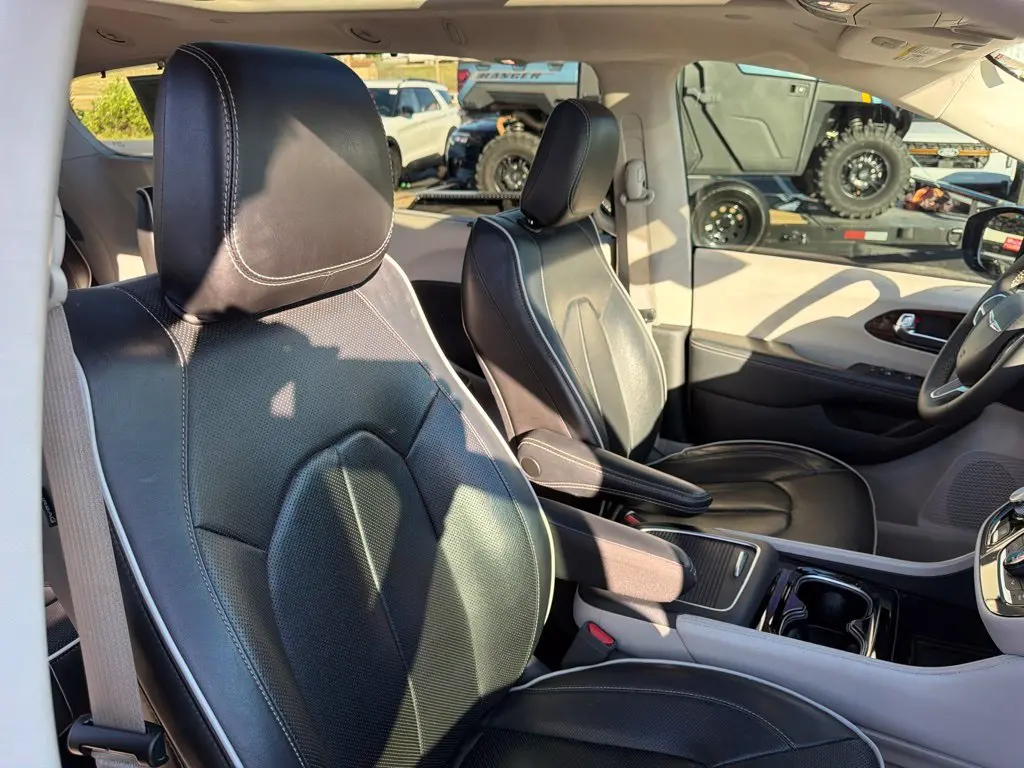 2023 Chrysler Pacifica - $21,987