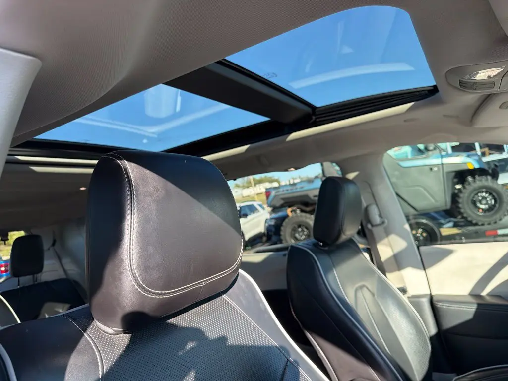 2023 Chrysler Pacifica - $21,987