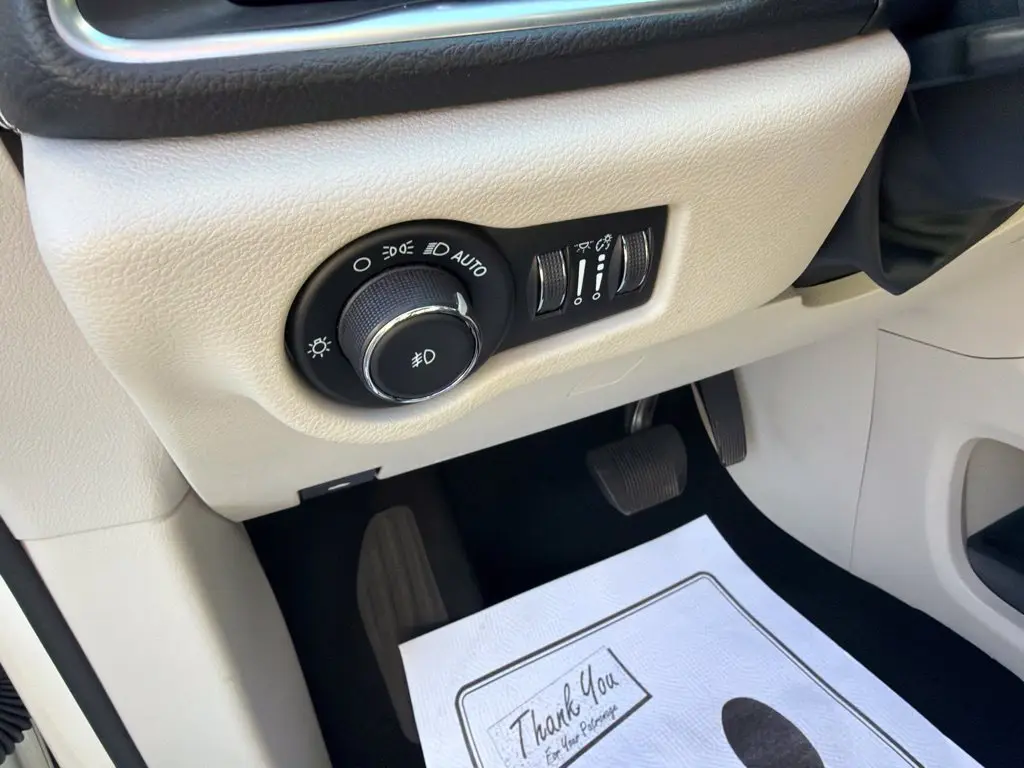 2023 Chrysler Pacifica - $21,987