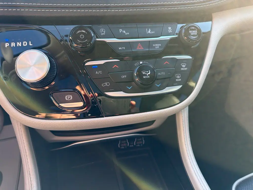 2023 Chrysler Pacifica - $21,987