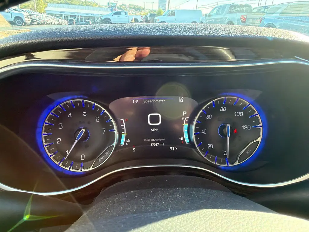 2023 Chrysler Pacifica - $21,987