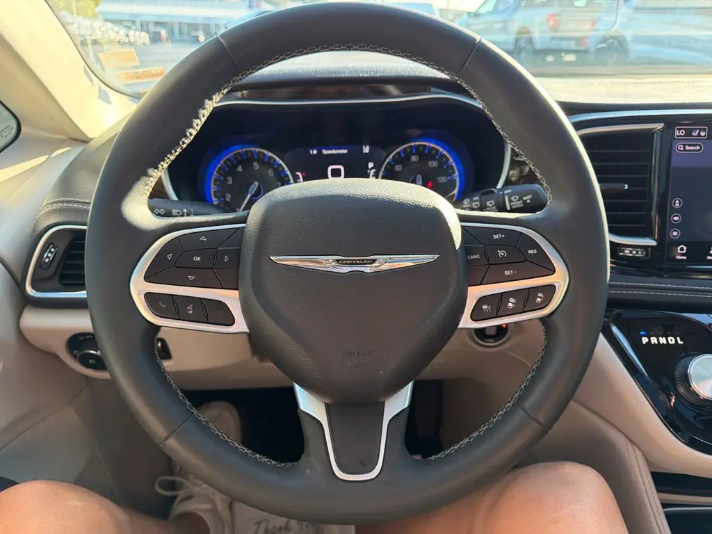 2023 Chrysler Pacifica - $21,987