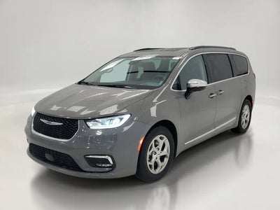 Photo of a 2023 Chrysler Pacifica Limited 4DR Mini-Van for sale