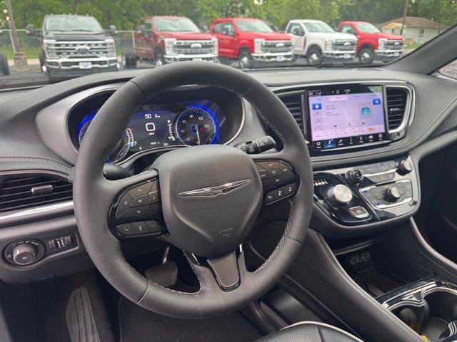 2025 Chrysler Pacifica - $34,757