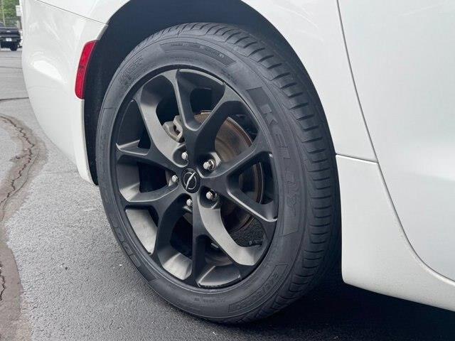 2025 Chrysler Pacifica - $34,757