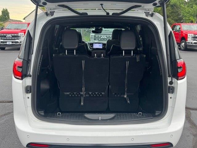 2025 Chrysler Pacifica - $34,757