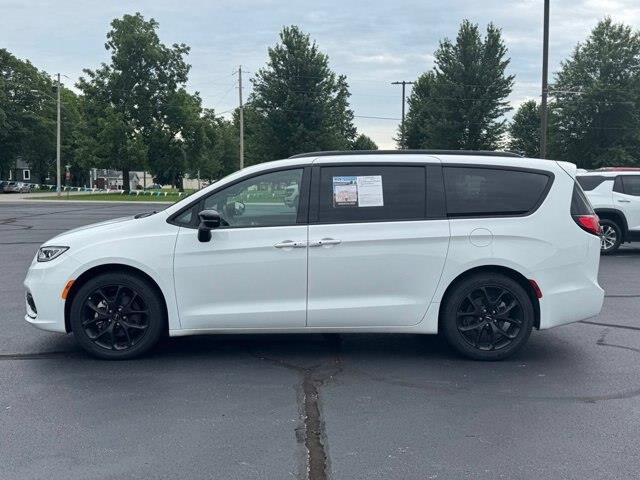 2025 Chrysler Pacifica - $34,757