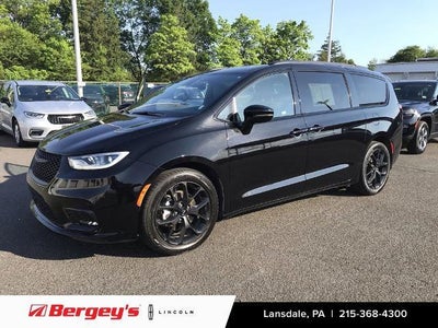 2025 Chrysler Pacifica Limited 4DR Mini-Van